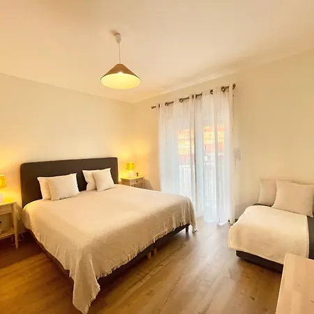 Casa Da Azenha - Pool & Silveira (Lisbon)